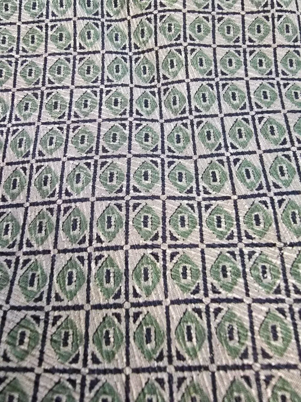 Giorgio Armani Cravatte 100% Silk Tie Italy CA07510 Green Gold Geometric Pattern